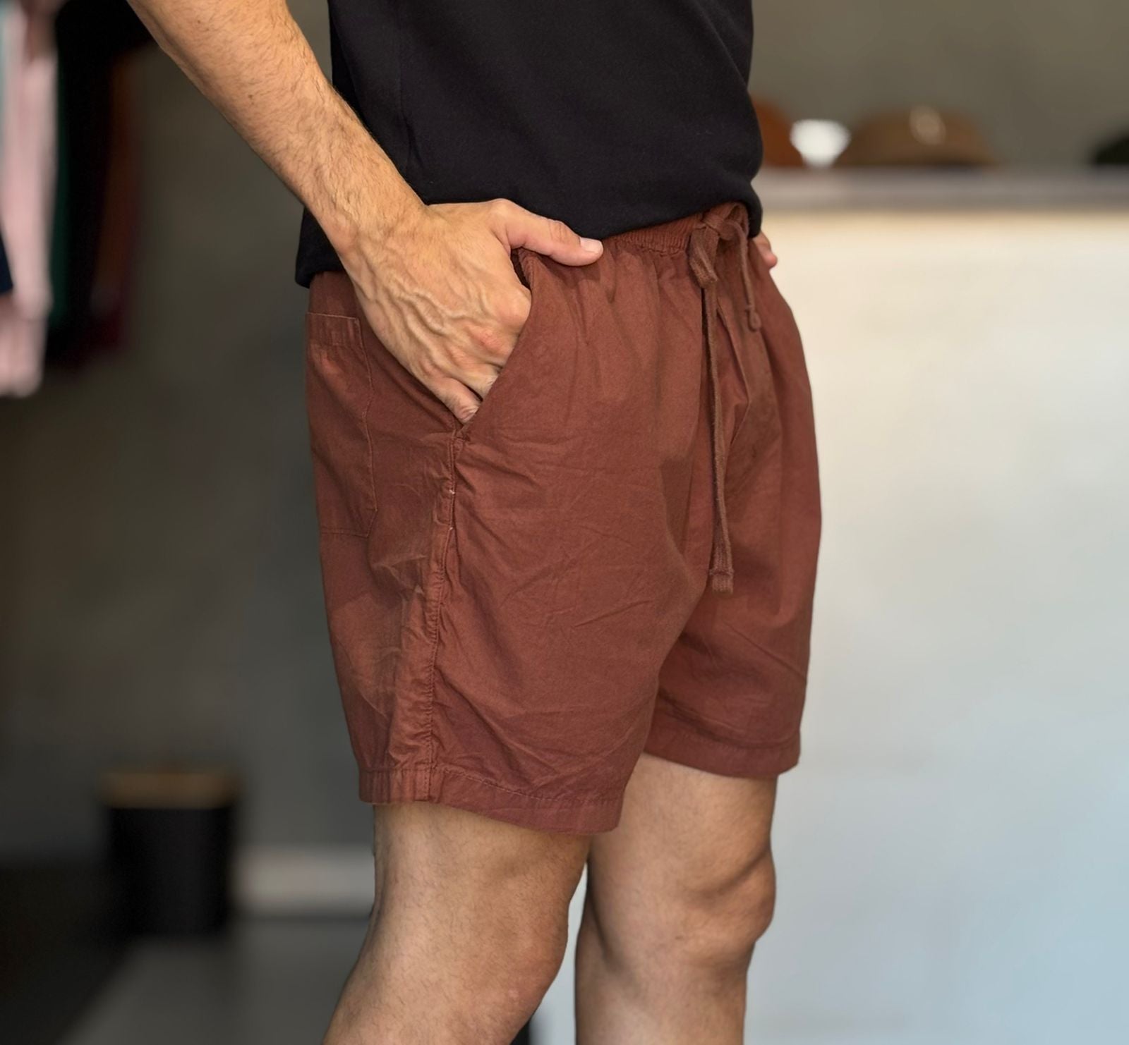 Short marrom ankor