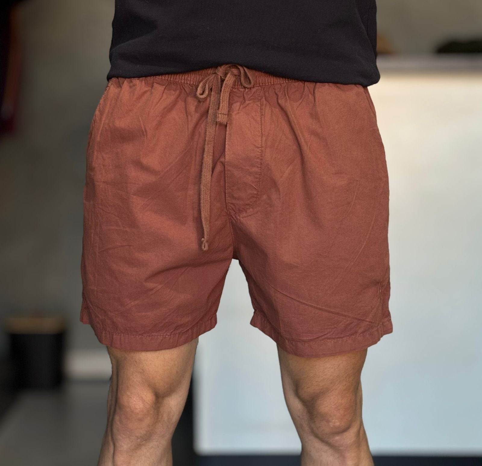 Short marrom ankor