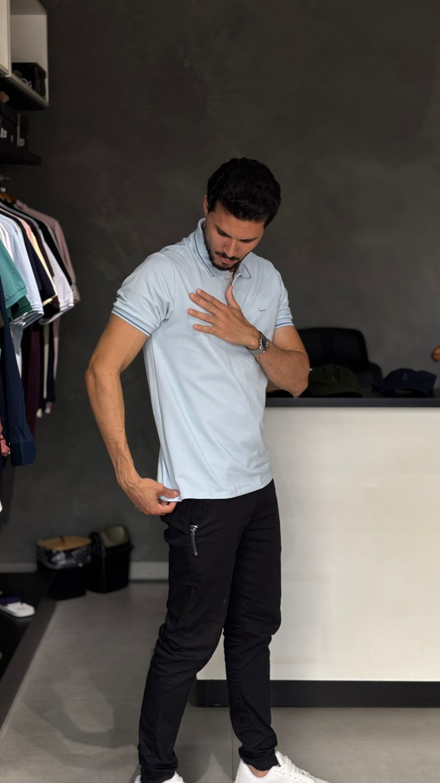 Camisa Polo Masculina Piquet Azul Bebê com Detalhes Azul Marinho