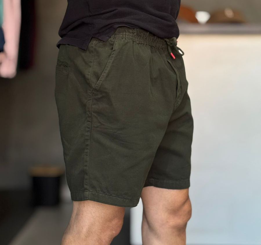 Short em sarja primeira linha